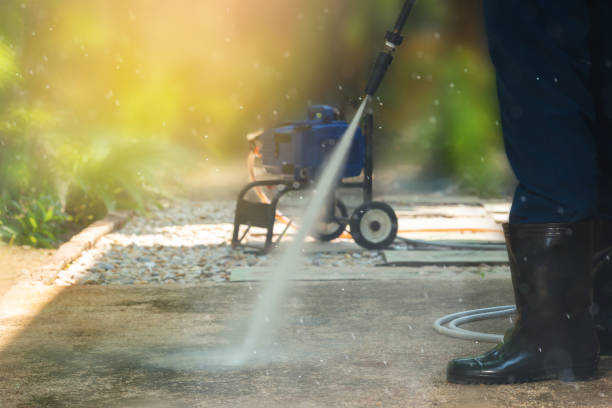 Best Pool Deck Cleaning  in Lakewood, OH